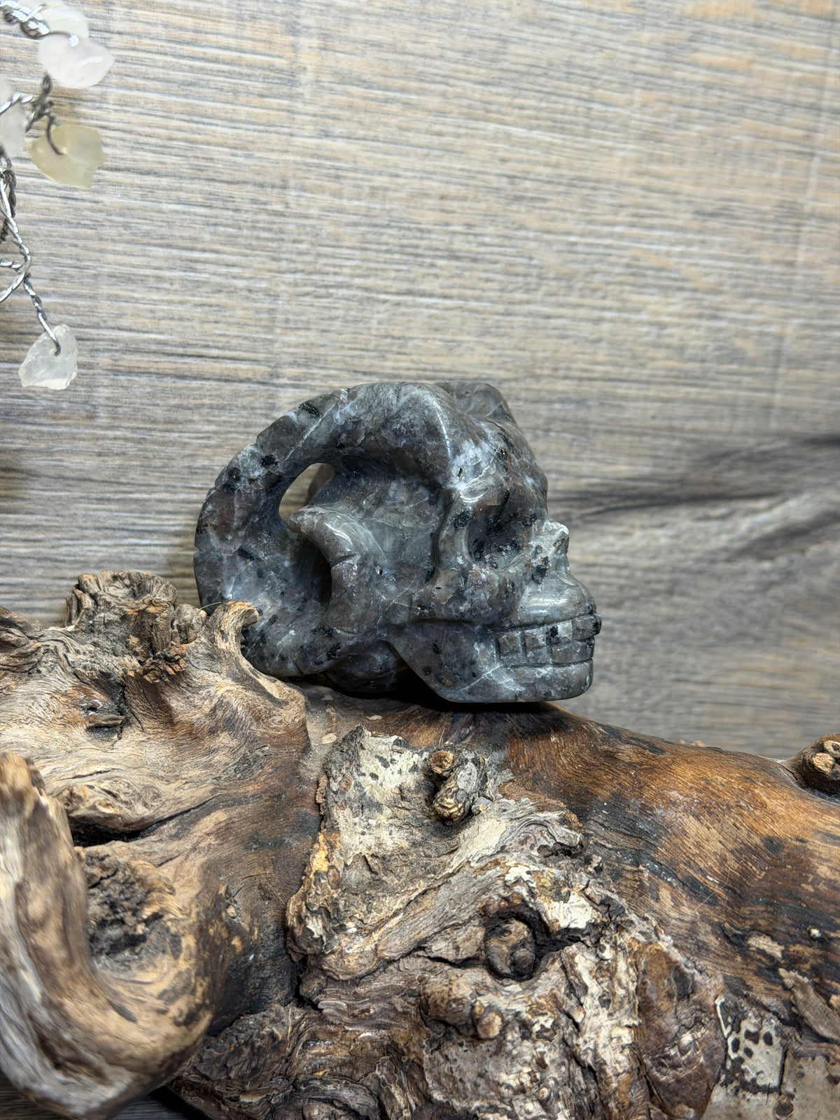 yooperlite skull  carving (SKp101)